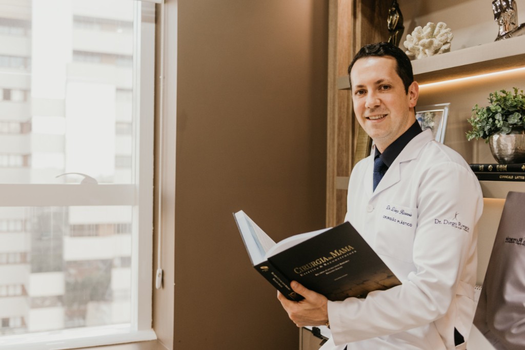Dr. Diego Rovaris — formação acadêmica